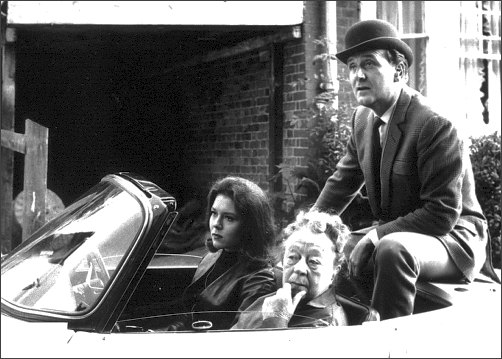 El trío herbicida a bordo del Lotus Elan de Emma