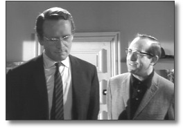 Patrick McGoohan y Ian Hendry en el episodio "Say It With Flowers"