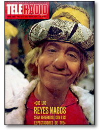 Sí, es exactamente quien ustedes están pensando que es... Tapa de la revista Tele-Radio, N° 889, del 6 al 12 de Enero de 1975. 
